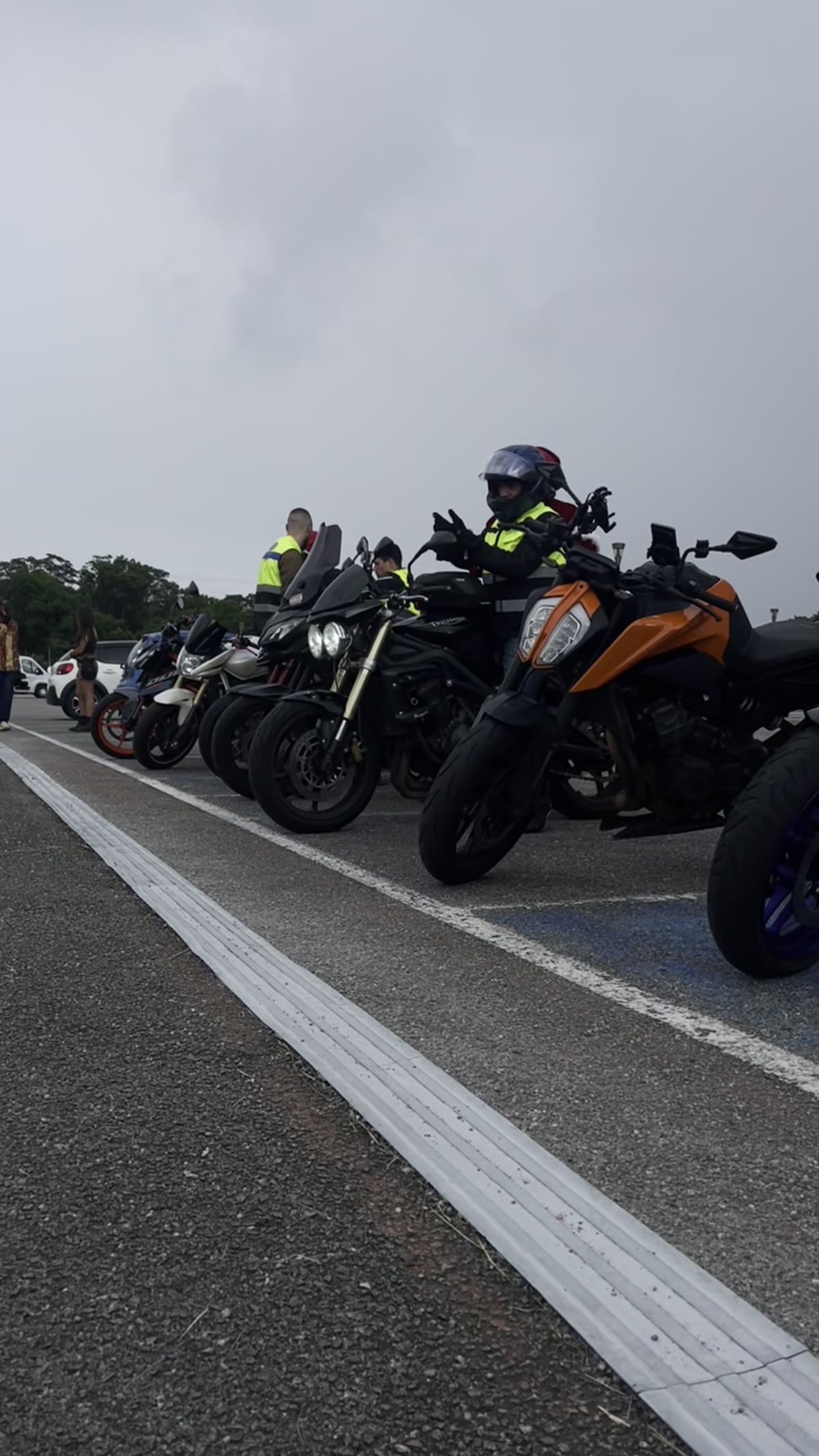 PARADE & KDORIDE — DANS TOUTE LA GUYANE